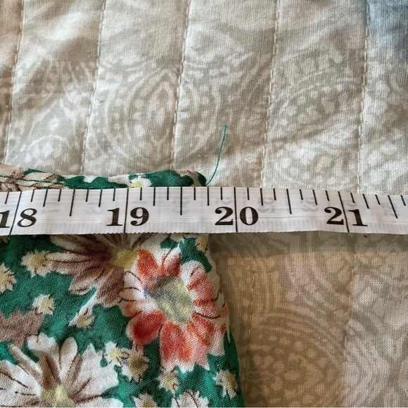 Timing Green Floral Spaghetti Strap Flowy Crop Tank Top Large - Picture 6 of 7